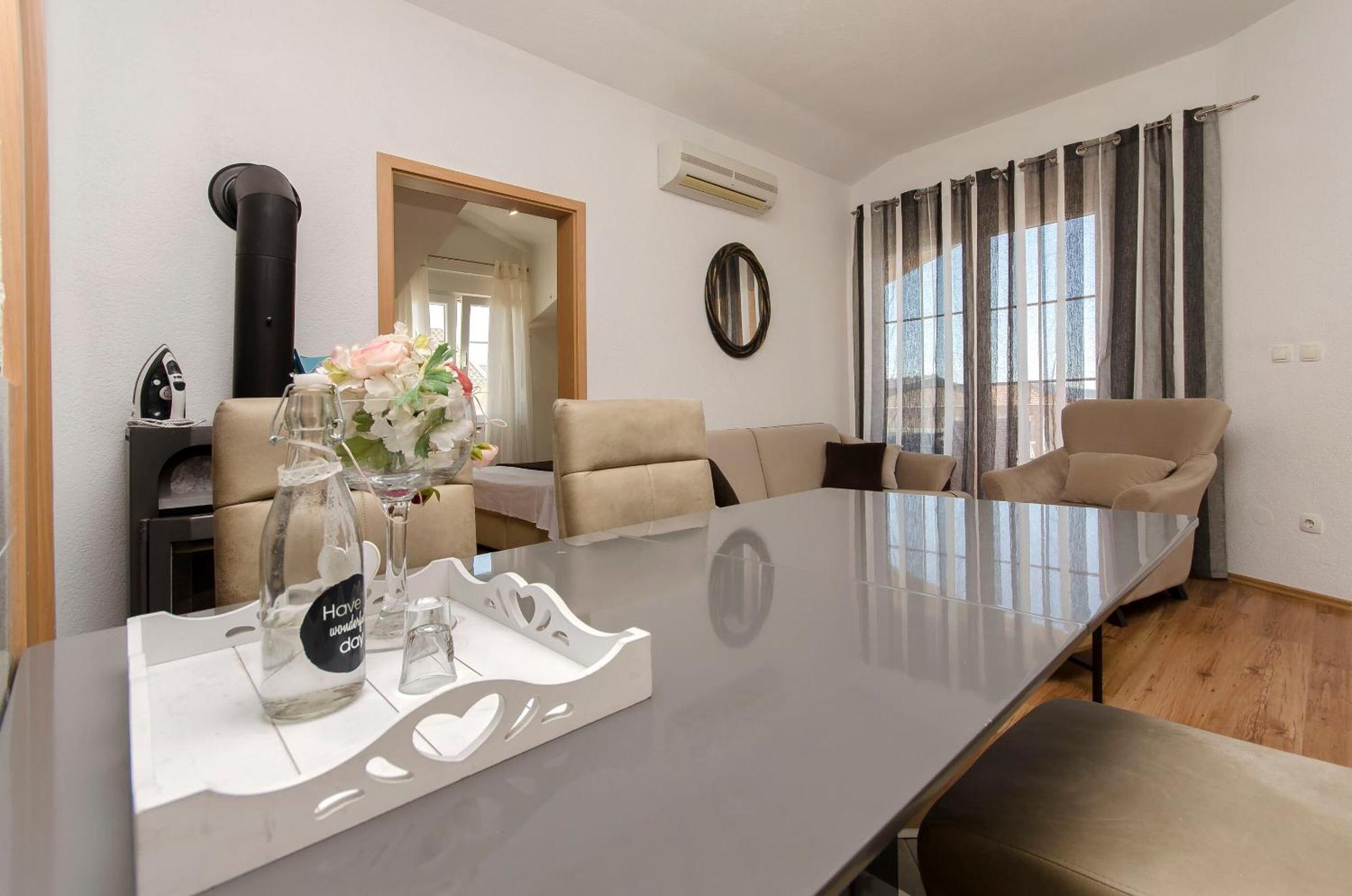 Apartment Ani Vodice Eksteriør bilde